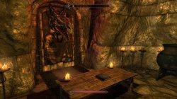 EingangDrakirGrabstätte.jpg EingangDrakirGrabstätte.jpg