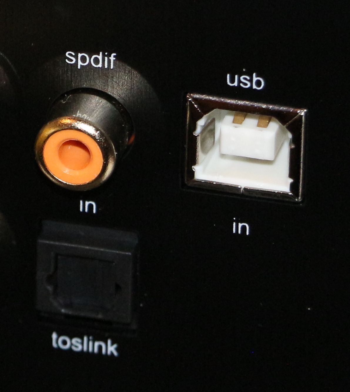 Digital-audio-interfaces-usb-spdif-toslink.jpg
