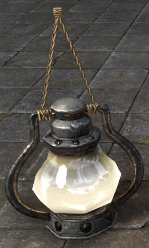 Datei:ESO Gewöhnliche Laterne, hängend.jpg