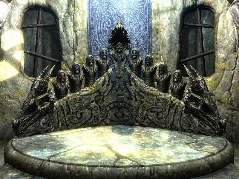 Datei:Labyrinthion Bromjunaar - Priestermaskenschrein.jpg