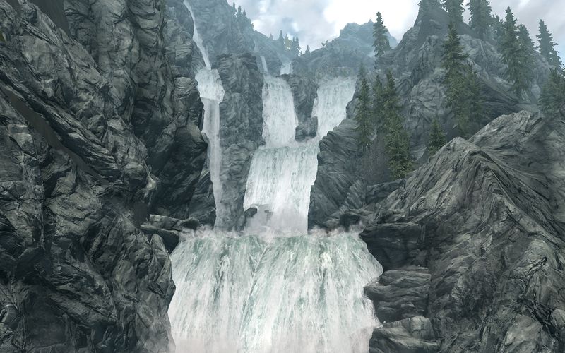 Datei:Dunkelwasserfluss - Wasserfälle.jpg