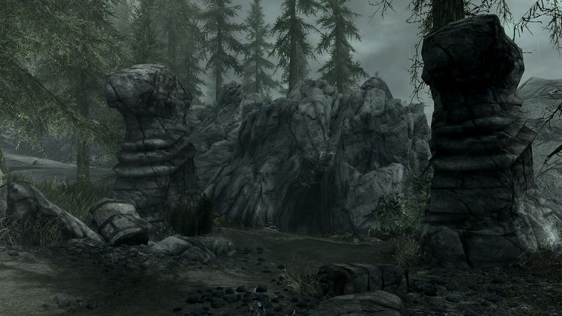 Datei:SR Halldirs Grab Eingang.jpg