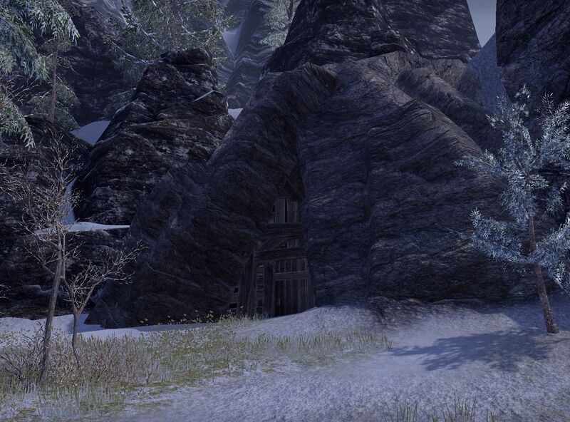 Datei:ESO Eishammers Gruft.jpg