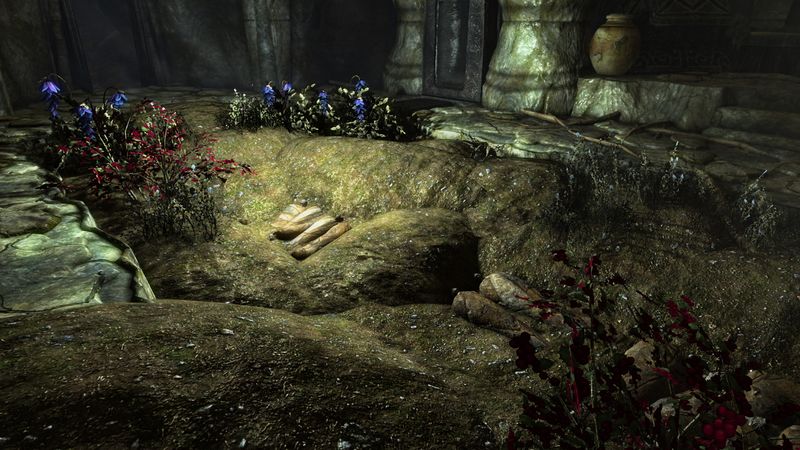 Datei:SR Schützburg Kindergrab.jpg