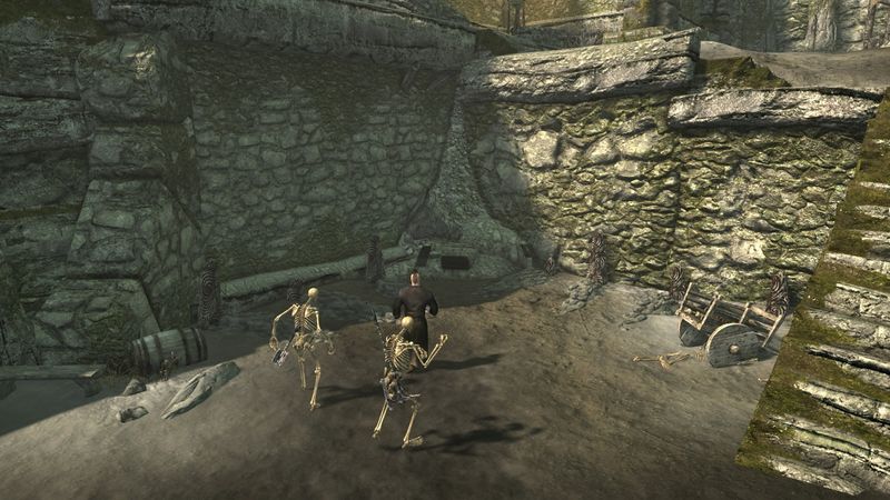 Datei:SR Schneefalke Friedhof.jpg