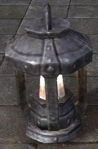 ESO Orkische Laterne, verdeckt.jpg