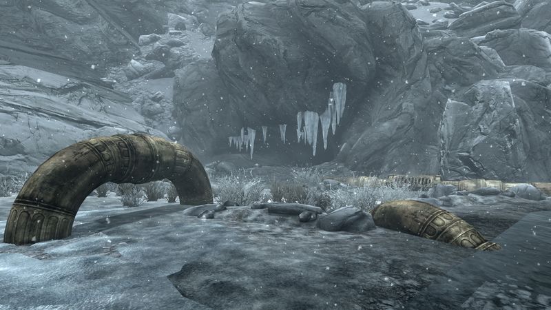 Datei:SR Bronzewasserhöhle.jpg