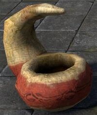 ESO Waldelfische Kanne, bemalt.jpg