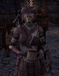 ESO Späherin Grinst-über-Kätzchen.jpg