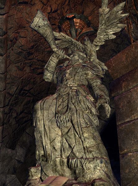 Datei:ESO Gesegnete Feuerprobe - Statue - Krähenbringer.jpg