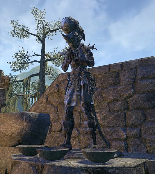 Datei:ESO Ruinen von Mazzatun - Statue.jpg